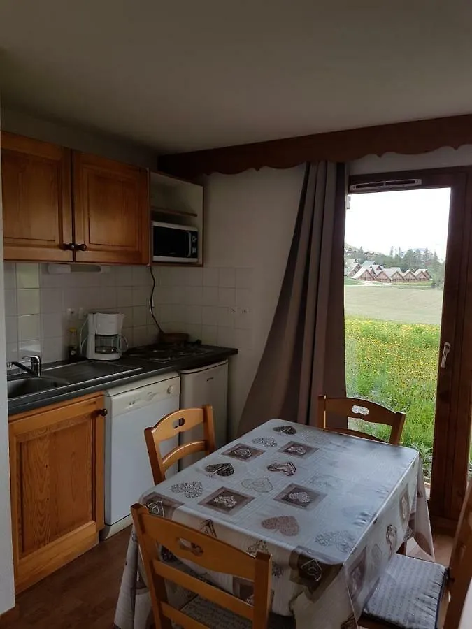 Appartement La Crete du Berger by Actisource, La Joue du Loup 0*,